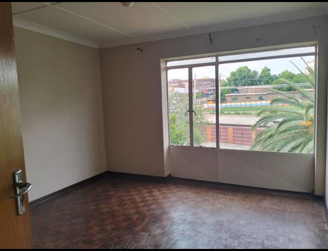 2 BEDROOM PROPERTY TO RENT IN FLORIDA